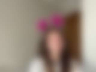Live cam show with Evaa - Wild on Livezox