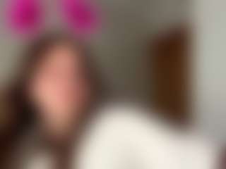 Evaa's Live Sex Cam Show