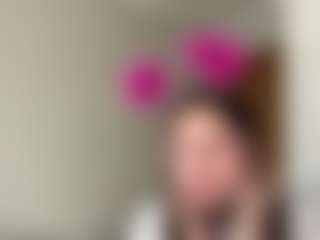 Evaa's Live Sex Cam Show