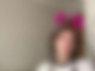 Evaa's Live Sex Cam Show