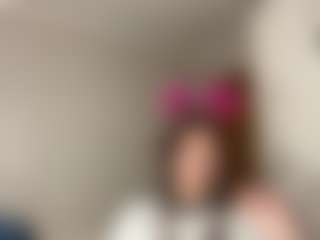 Evaa's Live Sex Cam Show