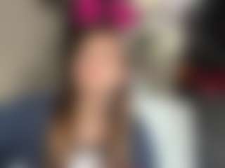 Evaa's Live Sex Cam Show
