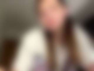 Evaa's Live Sex Cam Show