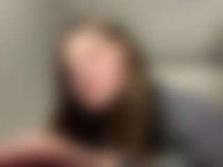 Live cam show with Evaa - Genital Piercings on Soda Cam