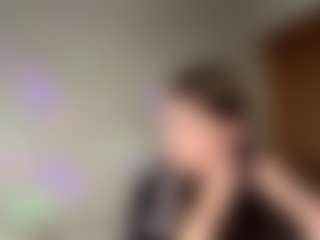 Live cam show with Evaa - Nipple Piercings on fapnchat