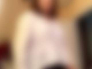 Live cam show with CaterinaLiou - Living Room on luckytryst.com