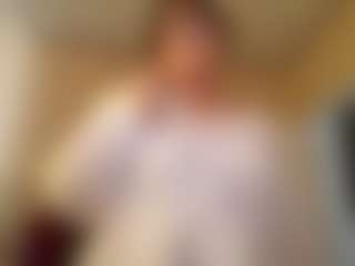 Live cam show with CaterinaLiou - Facial Piercings on Hubzter Live