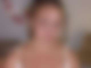 JanetBrewer's Live Sex Cam Show
