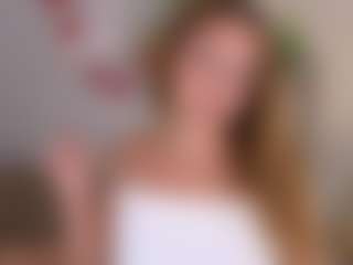 Live cam show with JanetBrewer - Brown Hair on PervPlay.com