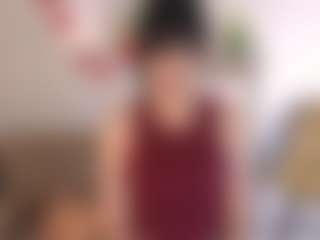 Live cam show with JoannePierce - Flashing on Dolls Live