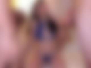 Live cam show with lauddygirl - Tease on Camsoda