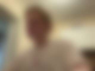 Live cam show with LeidaHolster - Average on Camming Site