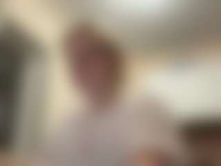 Live cam show with LeidaHolster - Spank on TeamSkeetLive