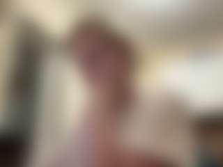 Live cam show with LeidaHolster - Bedroom on AdultVida.com
