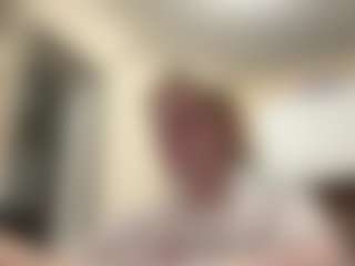 Live cam show with LeidaHolster - Spank on TeamSkeetLive