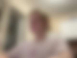 Live cam show with LeidaHolster - Spank on StripNow