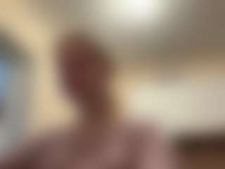 Live cam show with LeidaHolster - Bedroom on Camsoda