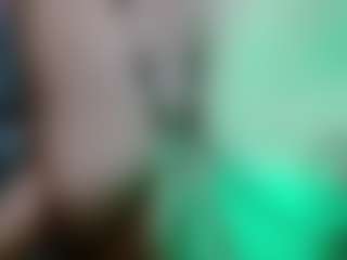 Liarouse04's Live Sex Cam Show