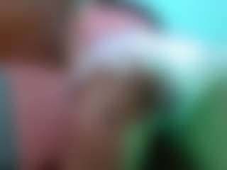 Liarouse04's Live Sex Cam Show