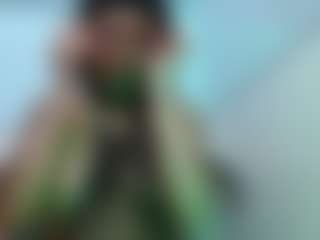 Liarouse04's Live Sex Cam Show