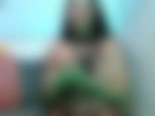 Liarouse04's Live Sex Cam Show