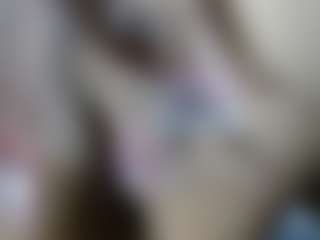 Liarouse04's Live Sex Cam Show