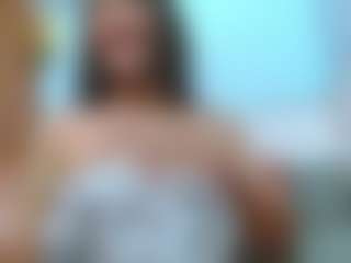 Liarouse04's Live Sex Cam Show