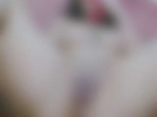 Liarouse04's Live Sex Cam Show