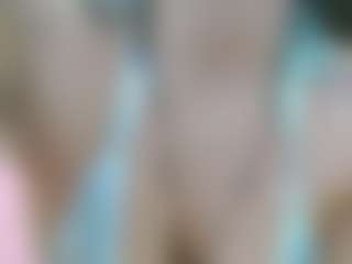 Liarouse04's Live Sex Cam Show