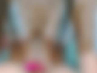 Liarouse04's Live Sex Cam Show