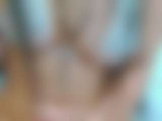 Liarouse04's Live Sex Cam Show