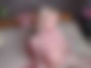 Live cam show with lil_lolly67 - Normal on Camsoda