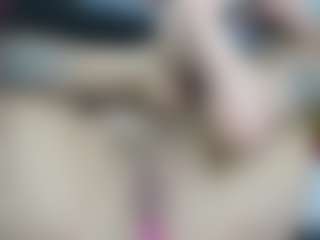 Live cam show with MelaniVega - Cowgirl on livesuperchat.net