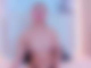 Live cam show with MichelHL - Spank on SinfulBabes