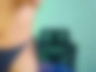 Roussebunny1's Live Sex Cam Show