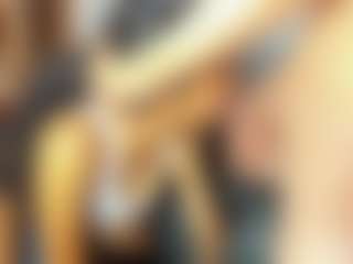 Live cam show with TesoroMalibu - Teen (18+) on intimatelivegirls.com