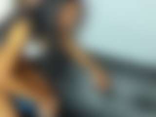 Live cam show with TesoroMalibu - Teen (18+) on luckytryst.com