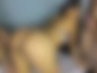 Live cam show with TesoroMalibu - Strip on Camsoda