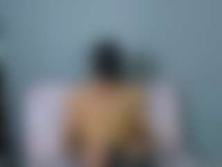 Live cam show with TesoroMalibu - Fingering on AdultVida.com