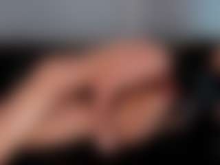 Live cam show with TesoroMalibu - Flashing on crypto-cams