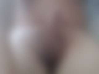 22cmbrownone's Live Sex Cam Show