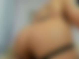 Ahleyrosee's Live Sex Cam Show