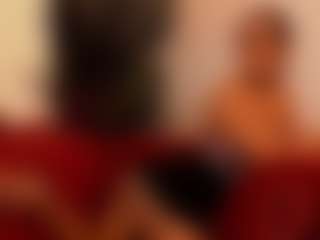 Live cam show with AmberVale - Public on AdultVida.com