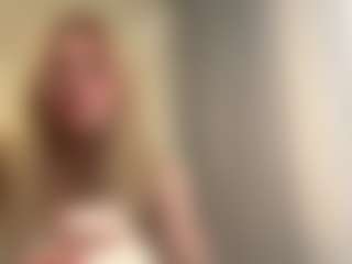 CelsaRaska's Live Sex Cam Show