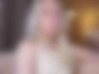 Live cam show with Dori - Normal on Camsoda