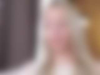 Live cam show with Dori - Athletic Teen (18+) on Milfs Live