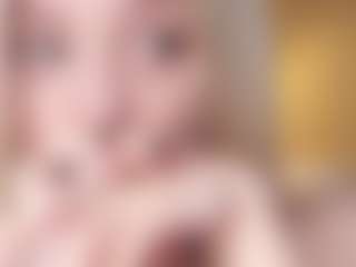 Live cam show with Dori - Dirty Talk on Camsoda