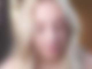 Live cam show with Dori - Nipple Piercings on intimatelivegirls.com