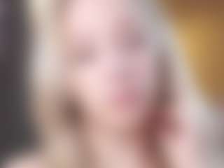 Live cam show with Dori - Nipple Piercings on Sweet Sext