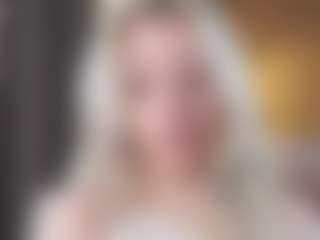 Live cam show with Dori - Nipple Piercings on Latina Girls